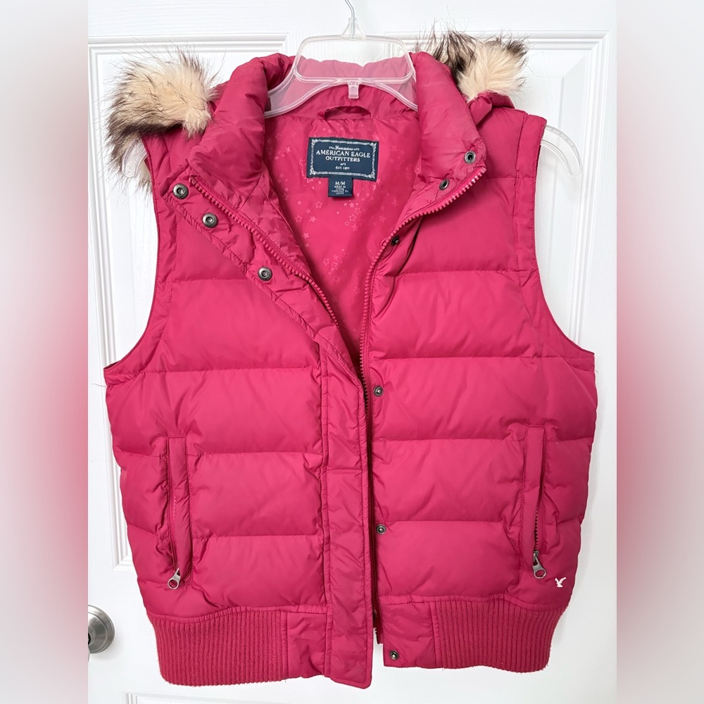 American Eagle Outfitters Burgundy Quilted Puffer Vest with Faux Fur Trim Hood